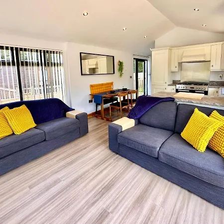 度假居 The Birches With Hot Tub