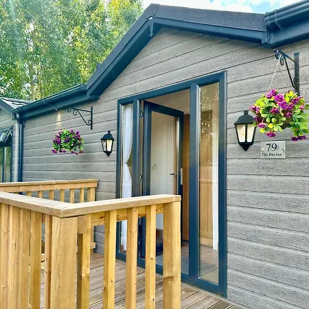 Casa de Férias The Birches With Hot Tub York