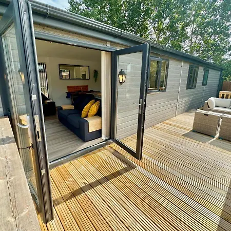 The Birches With Hot Tub 约克