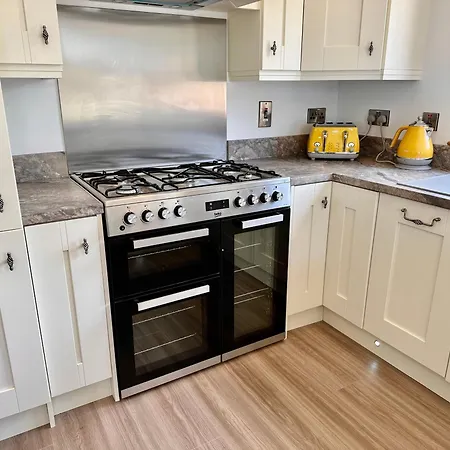 The Birches With Hot Tub *