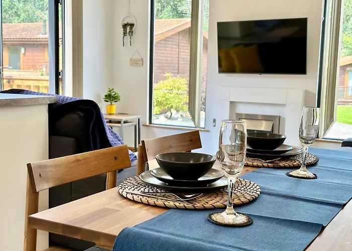 The Birches With Hot Tub York