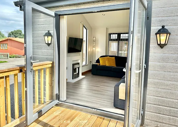 The Birches With Hot Tub *