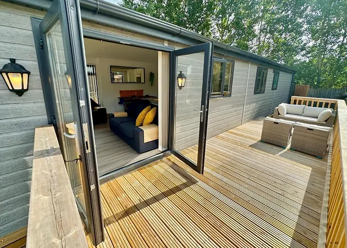 The Birches With Hot Tub York