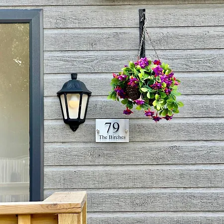 The Birches With Hot Tub بيت للعطل