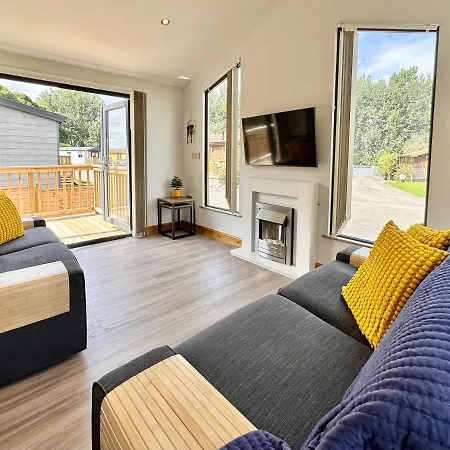 The Birches With Hot Tub بيت للعطل يورك