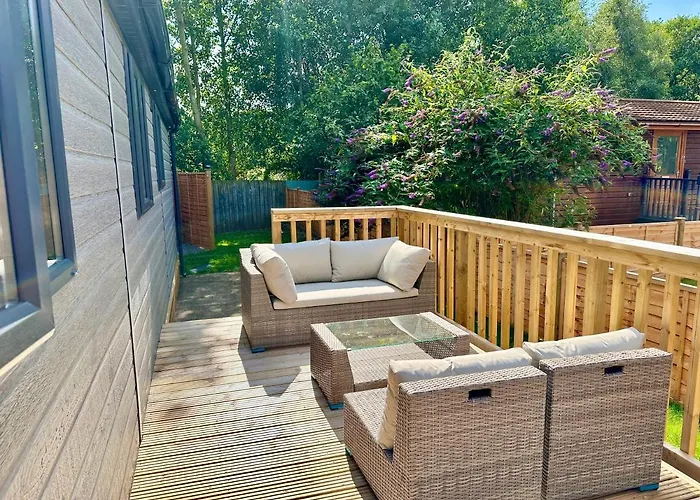 The Birches With Hot Tub בית נופש